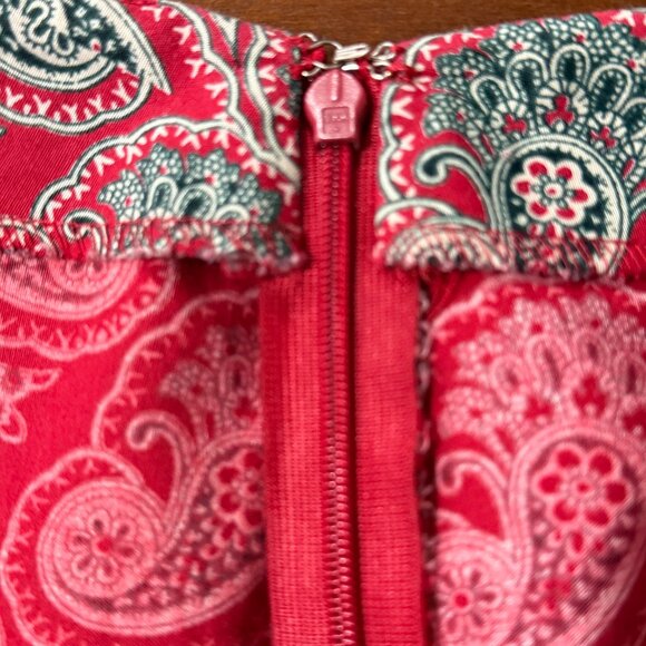 Petite Sophisticate Red Paisley Stretch Skirt - Picture 3 of 5